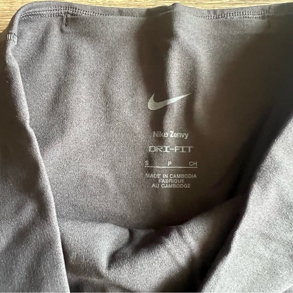 Nike Women’s Training Biker Shorts Womens Small - Picture 4 of 7